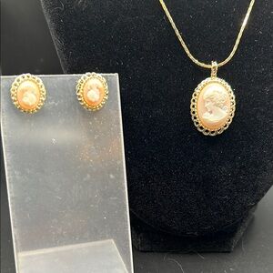 Cameo style necklace and clip on earrings